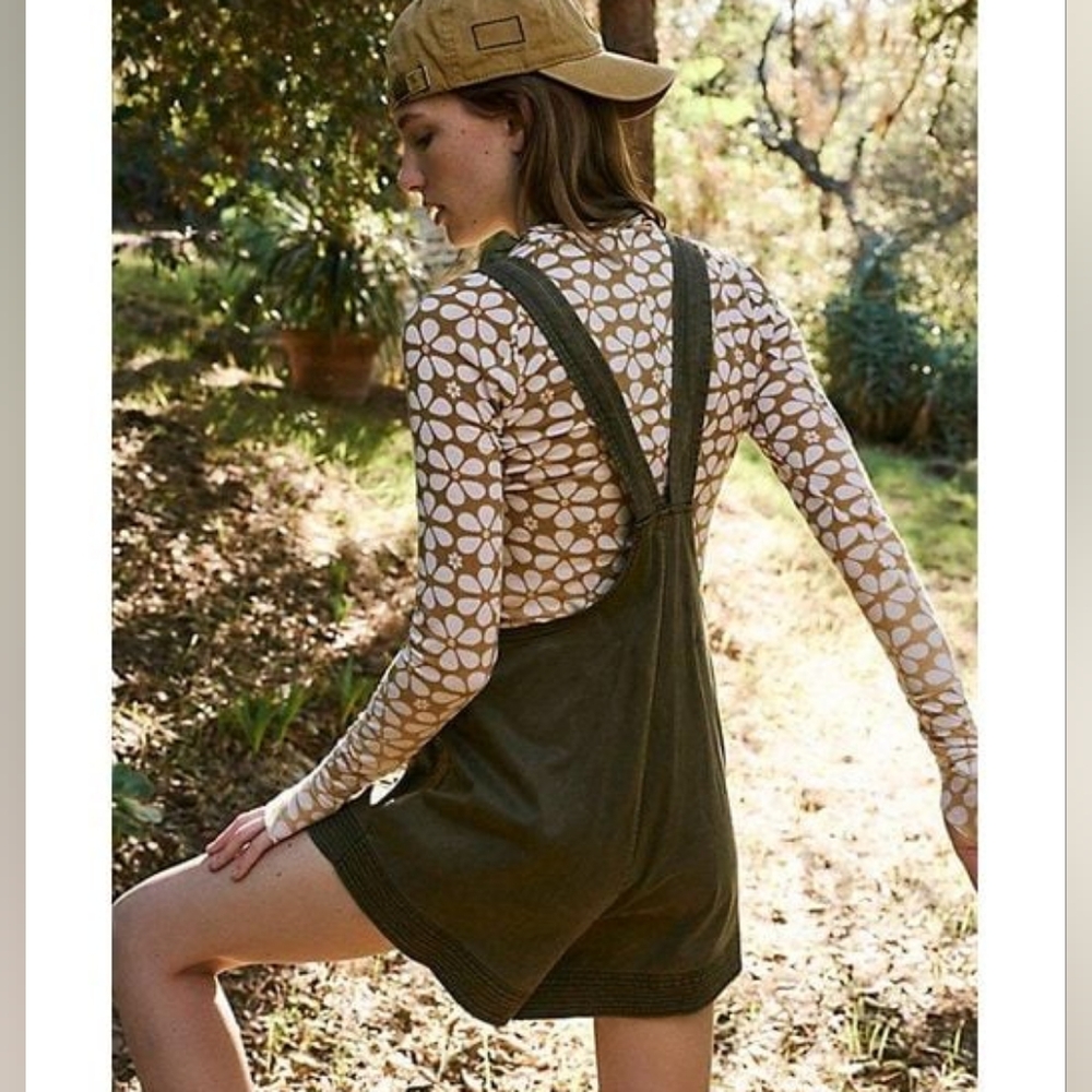 New Free People FP Movemwnt Fast Track Shortsie M Romper Short Jumper Khaki BNWT